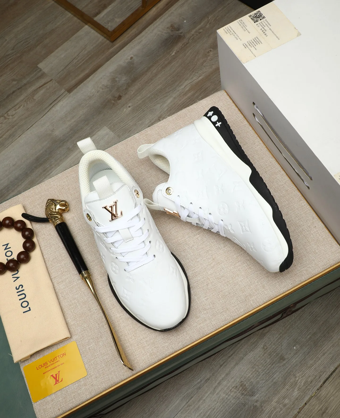 Men's shoes 💰520 📛📛【LOUIS VUITTON】Louis Vuitton official website synchronized new products 👟Milan fashion catwalk style 🇰🇾🇰🇾LV family logo, celebrity style, a must-have for fashionistas ⚠️First-layer calfskin ➕Mesh lining ➕Official website original version special outsole 👞Number 39-44 (38 45 46 customized)